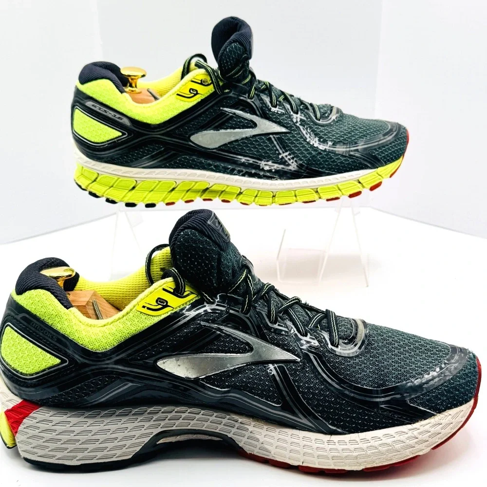 Brooks Adrenaline GTS 16 Men's Size 12D‎  Running Shoes Black, Fuschia & Red